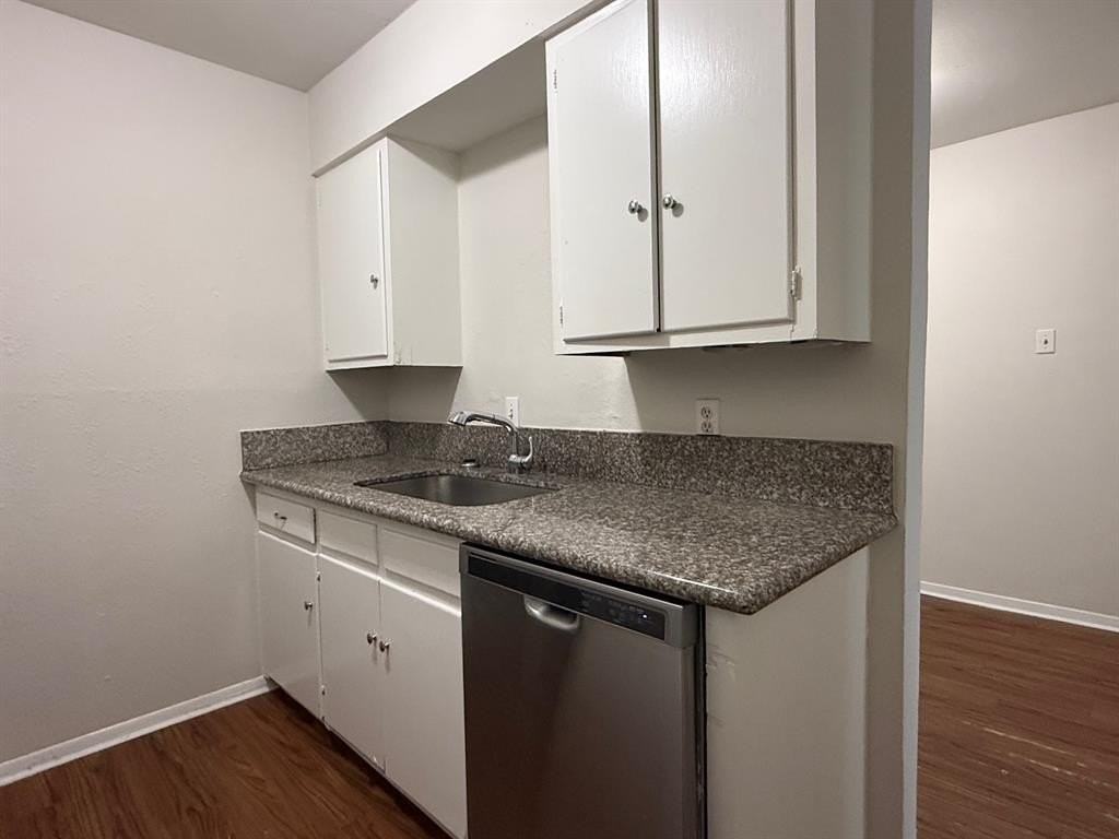 5004 Live Oak St #111 - Photo 5 of 11