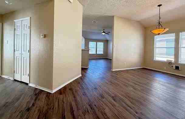 1107 Alexandria Dr - Photo 5 of 25