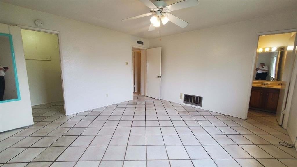 557 Harrison Dr - Photo 7 of 7