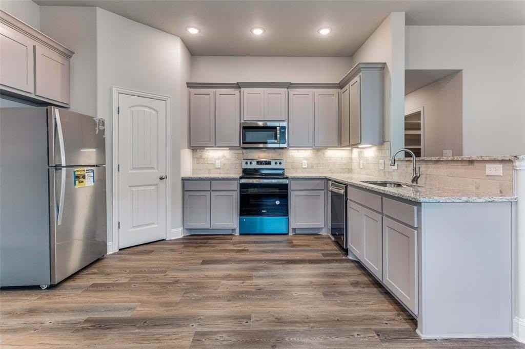 2803 Orchid Dr - Photo 3 of 12