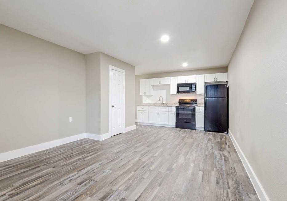 2910 Prichard Ln - Photo 2 of 8