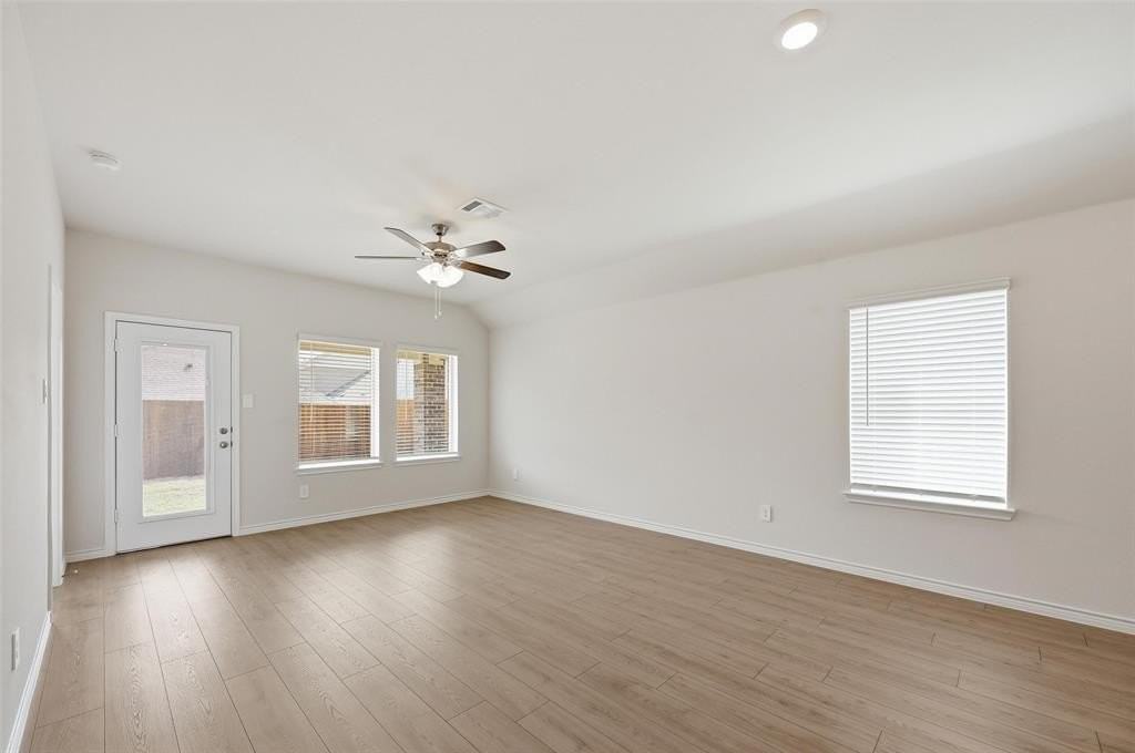 1315 Hopes Lake Dr - Photo 6 of 20