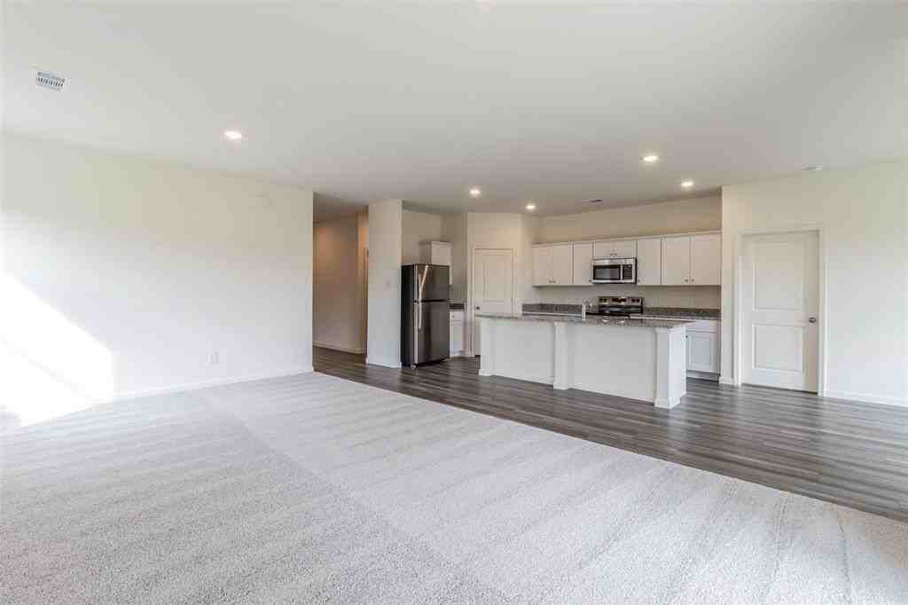 1888 Everglades Dr - Photo 4 of 33