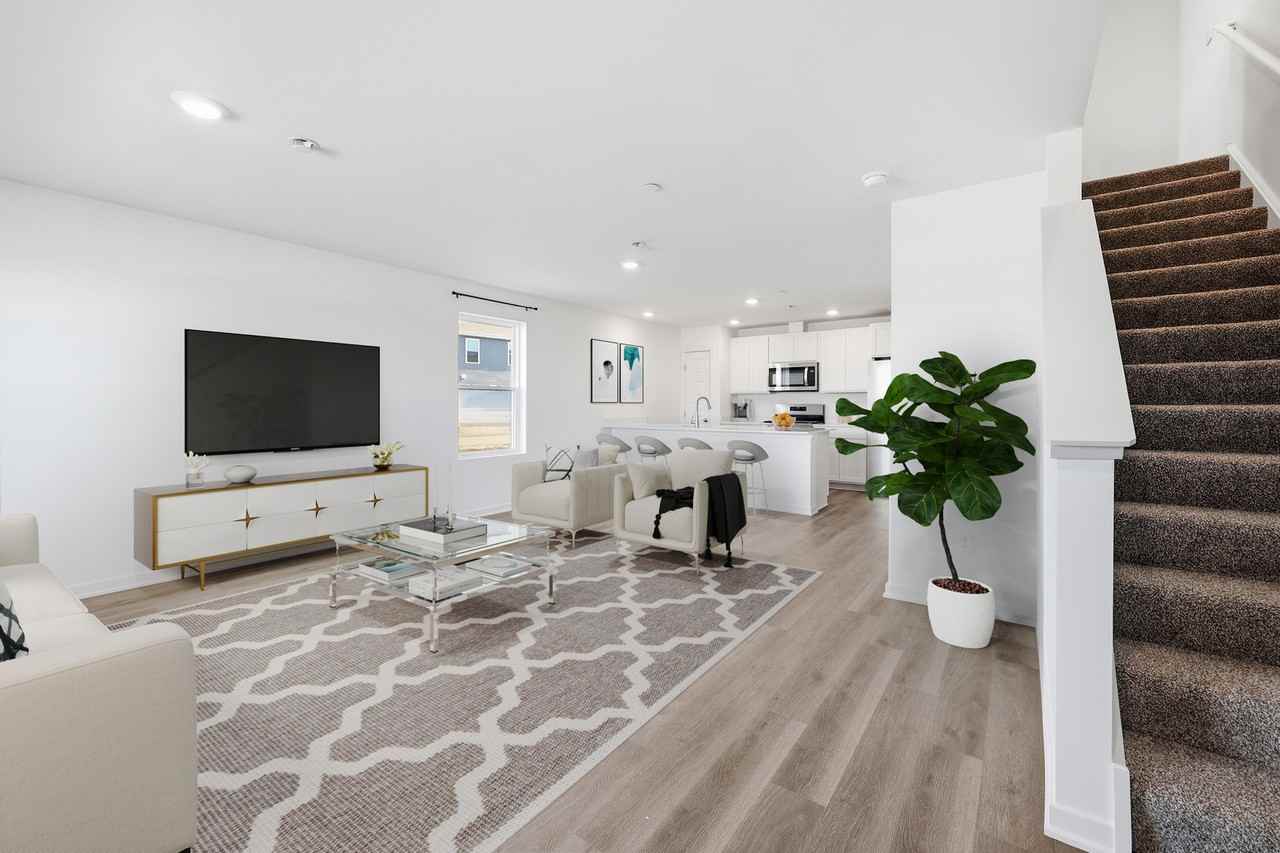 2334 Noble Ln - Photo 2 of 21