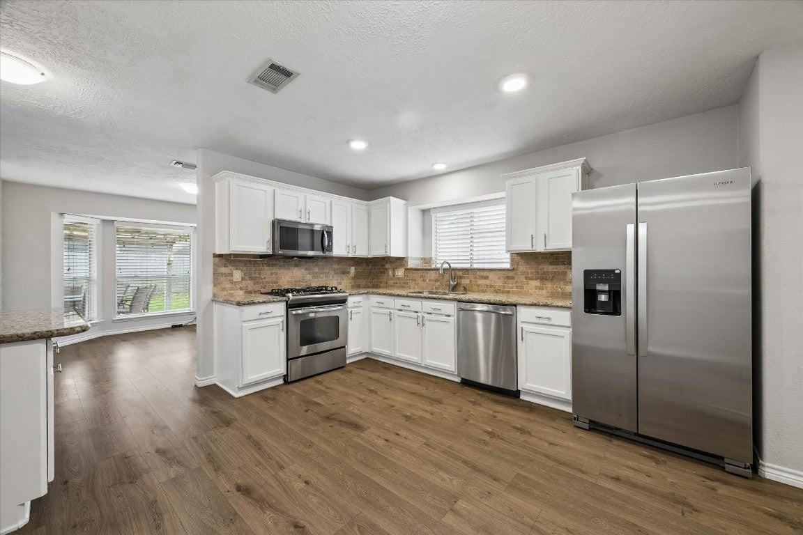 2209 Aberdeen Dr - Photo 6 of 15