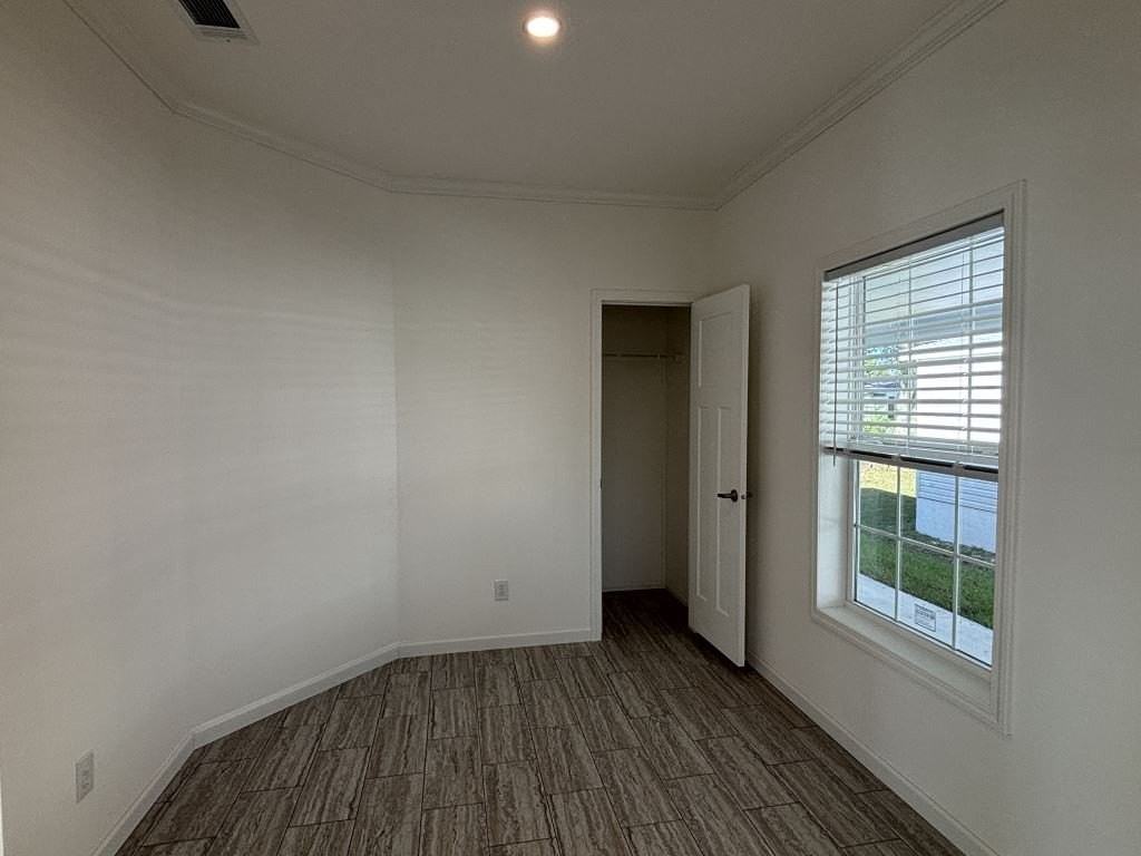 557 Bimini Cay Cir #557 - Photo 6 of 22