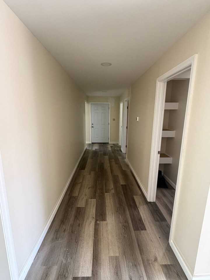 551 N Lee Ave - Photo 2 of 21