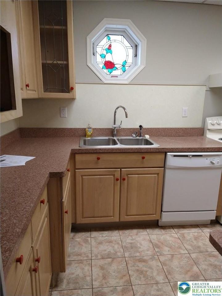 33 N Hellertown Ave ##A - Photo 5 of 17