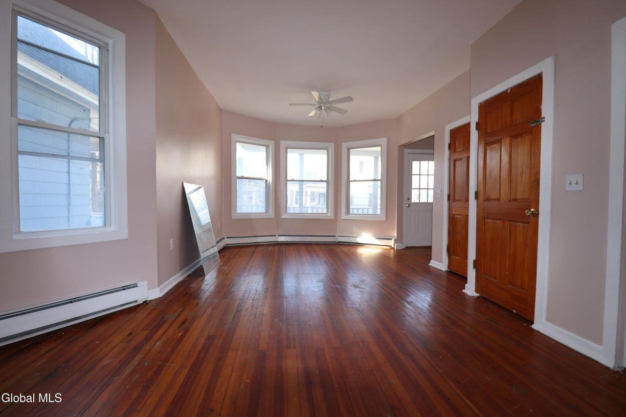 29 Morris St - Photo 2 of 29