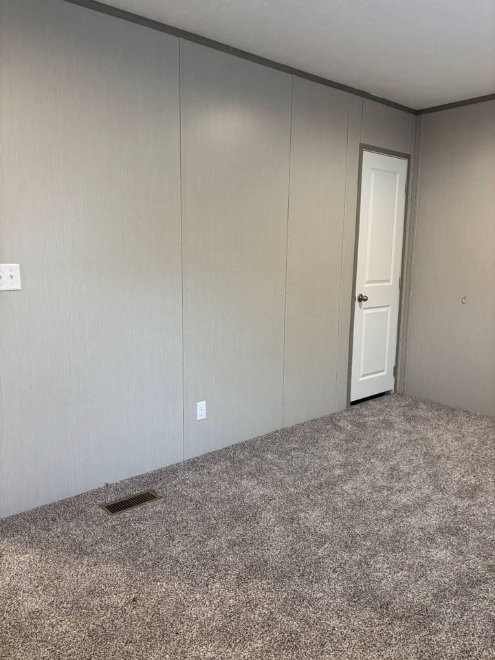 306 Chestnut St - Photo 7 of 24