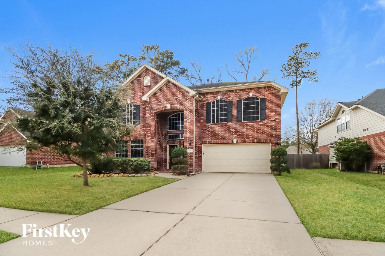 18103 Yellowstone Trl - Photo 2 of 15