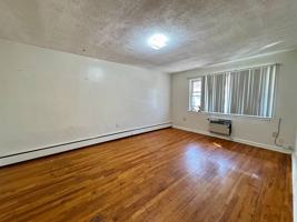 featured image of 526 Underhill Ave #2F
