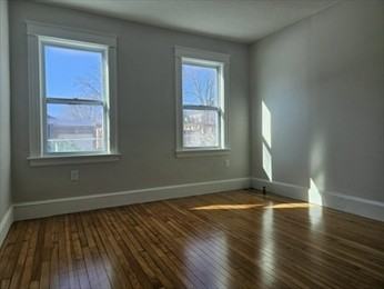 9 Victoria St Unit 1 - Photo 4 of 5