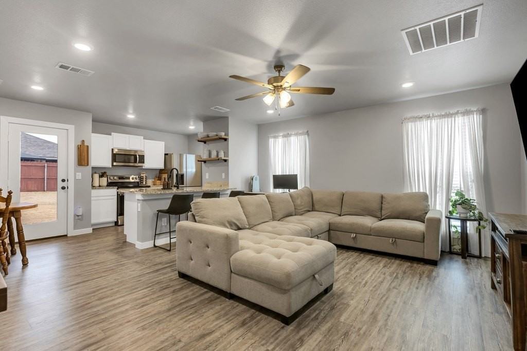 2 Maverick Dr - Photo 3 of 17