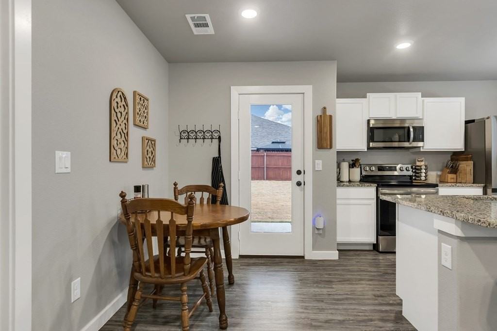 2 Maverick Dr - Photo 6 of 17