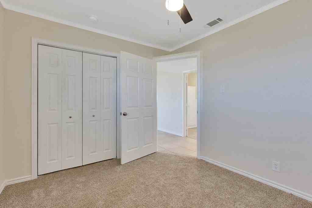 3704 Travis Ave - Photo 7 of 16