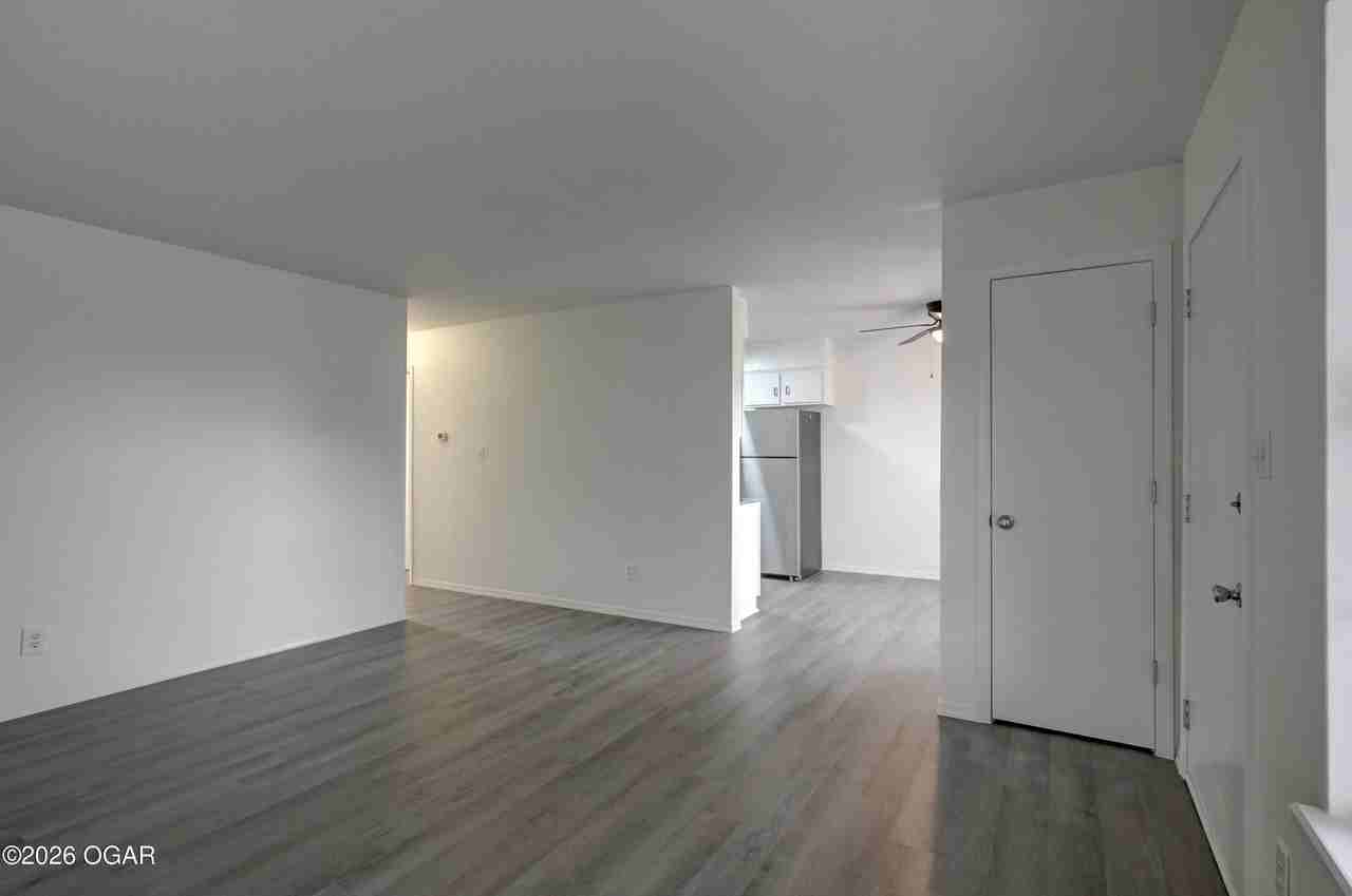 1007 S Saint Louis Ave Apt 4b - Photo 7 of 25