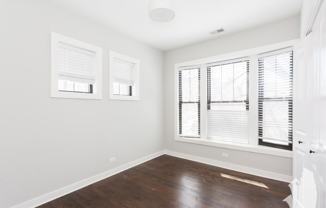 1600 W Belle Plaine Ave - Photo 1 of 1