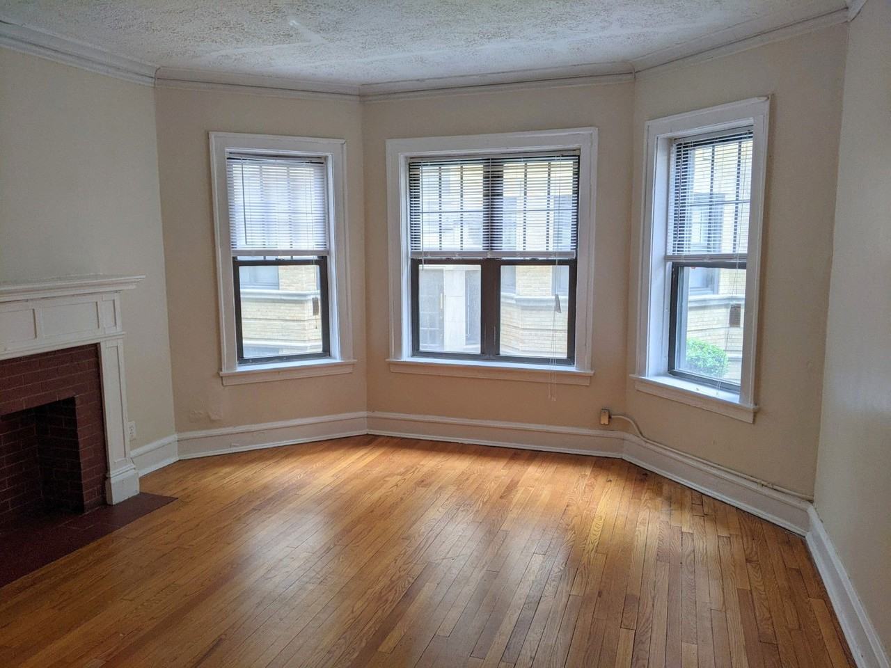 925 Forest Ave #29-2W - Photo 2 of 8