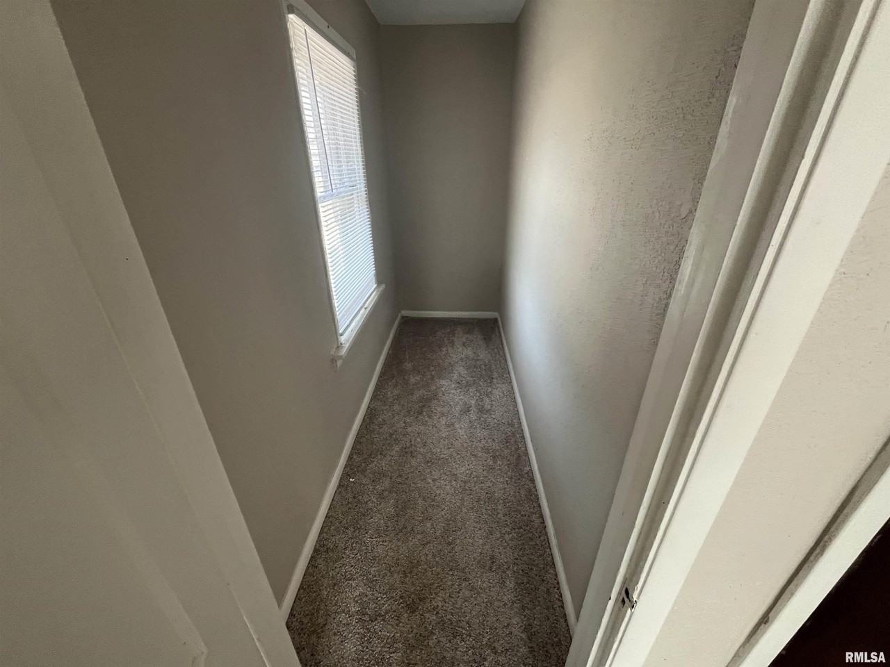 506 Caroline St Apt B - Photo 4 of 13