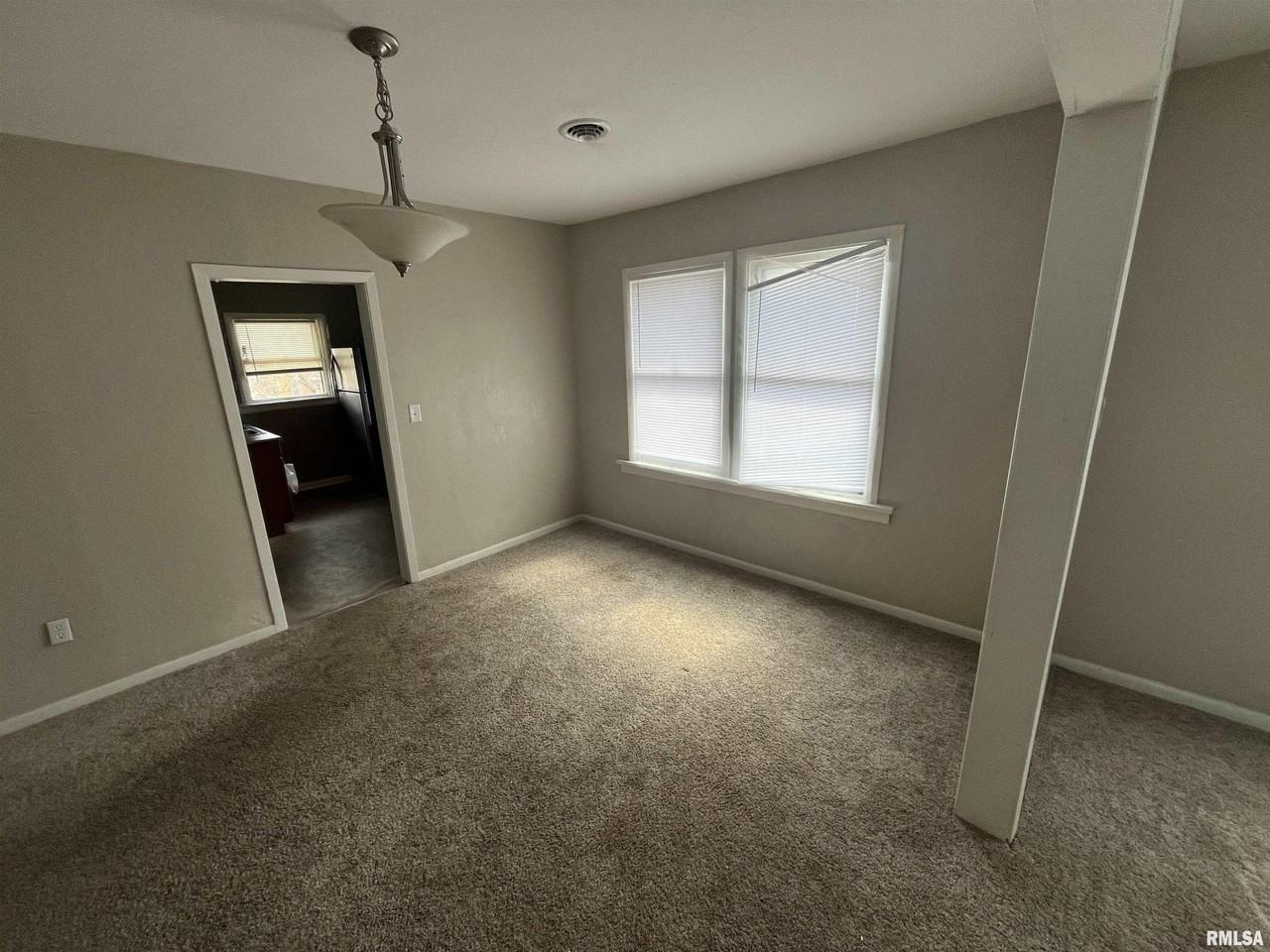 506 Caroline St Apt B - Photo 5 of 13