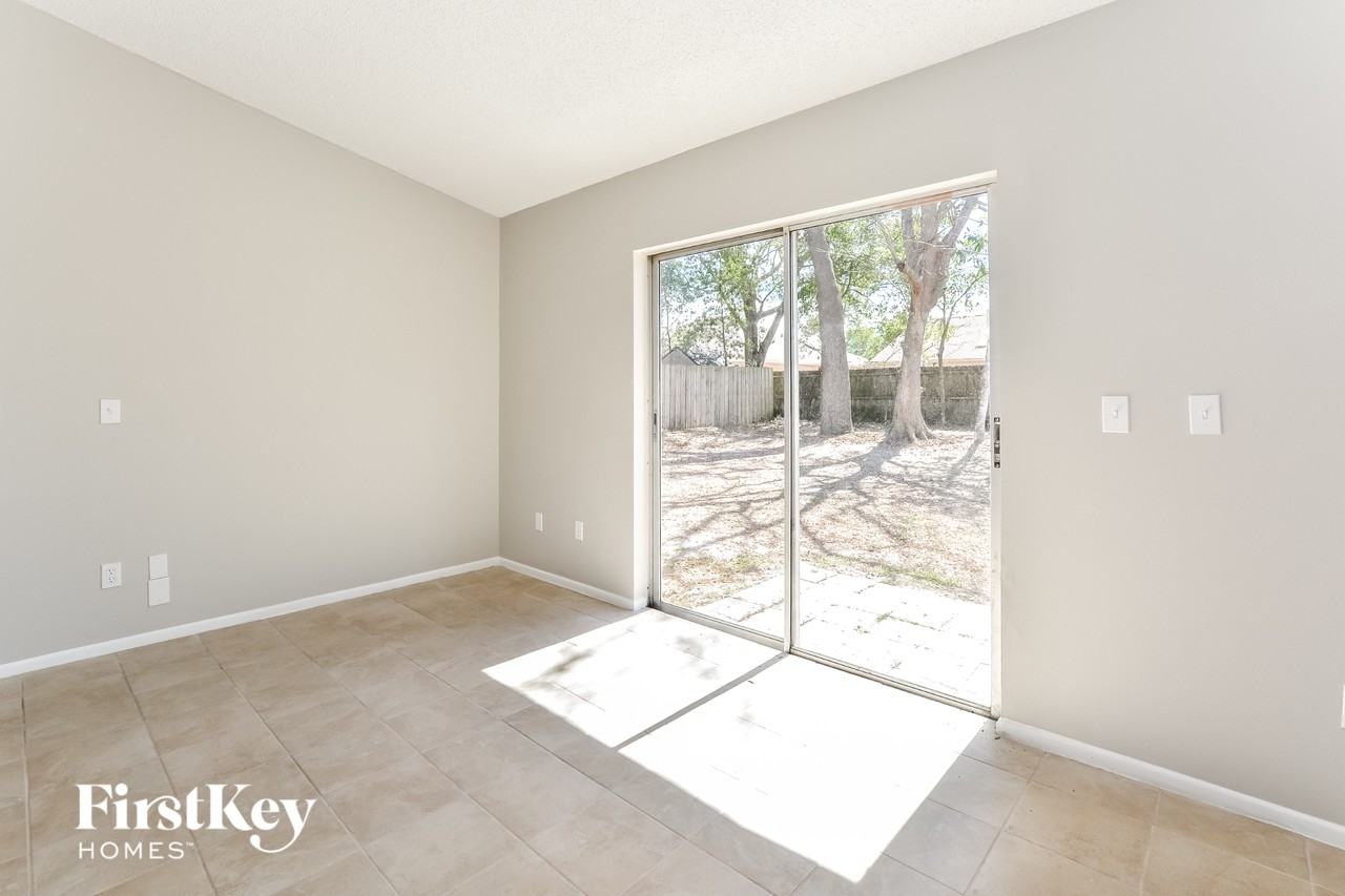 2005 N Parkton Dr - Photo 5 of 15