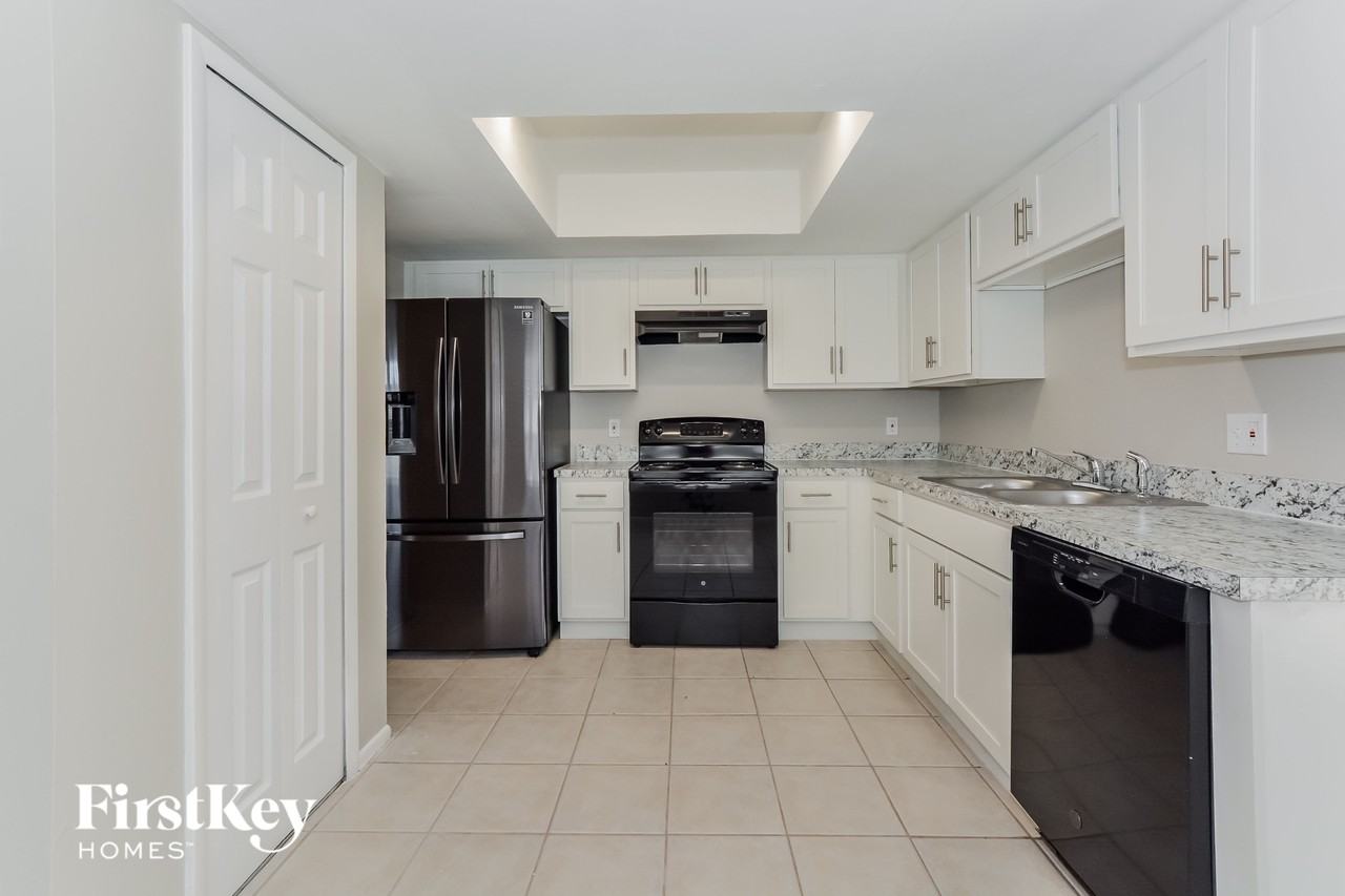 2005 N Parkton Dr - Photo 7 of 15