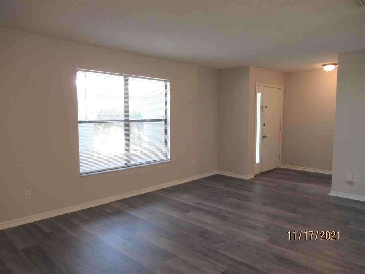 631 Sandy Creek Dr - Photo 3 of 21