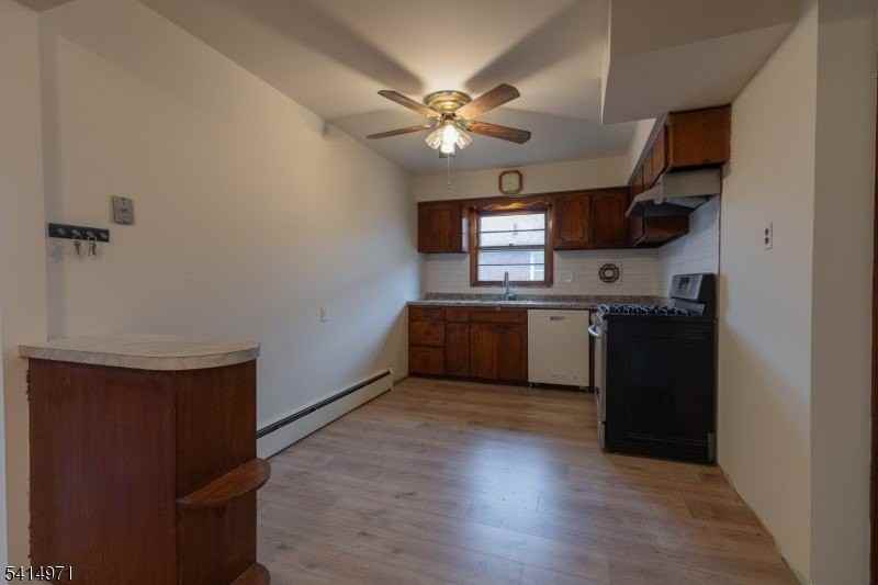 318 Kennedy Dr - Photo 7 of 16