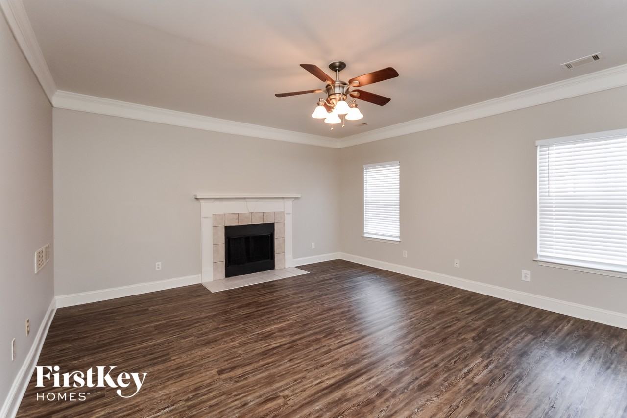 4611 River Rd - Photo 2 of 15