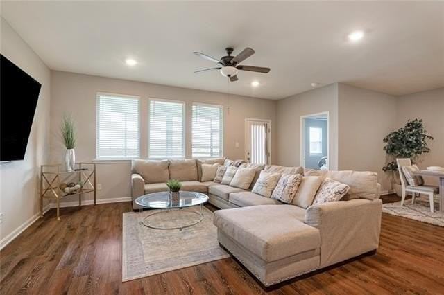 4356 Marais River Dr - Photo 4 of 34