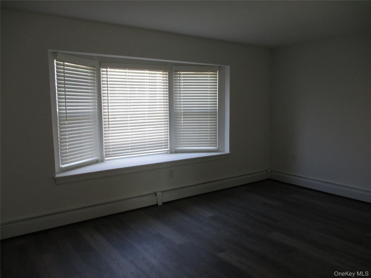 414 E Harrison St - Photo 4 of 21