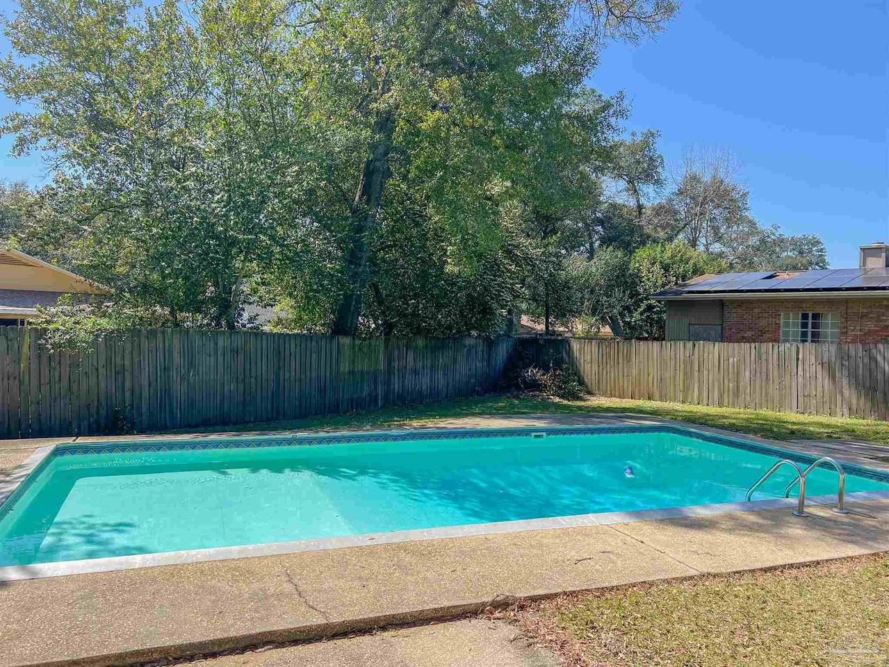 11 Gunn Cir - Photo 3 of 30