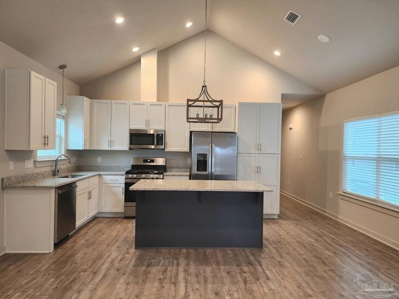 106 S G St - Photo 4 of 22