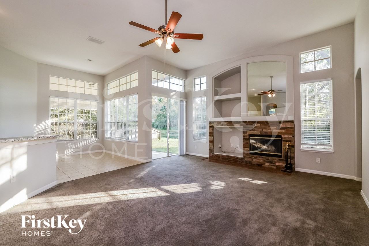 13856 Magnolia Glen Cir - Photo 2 of 15