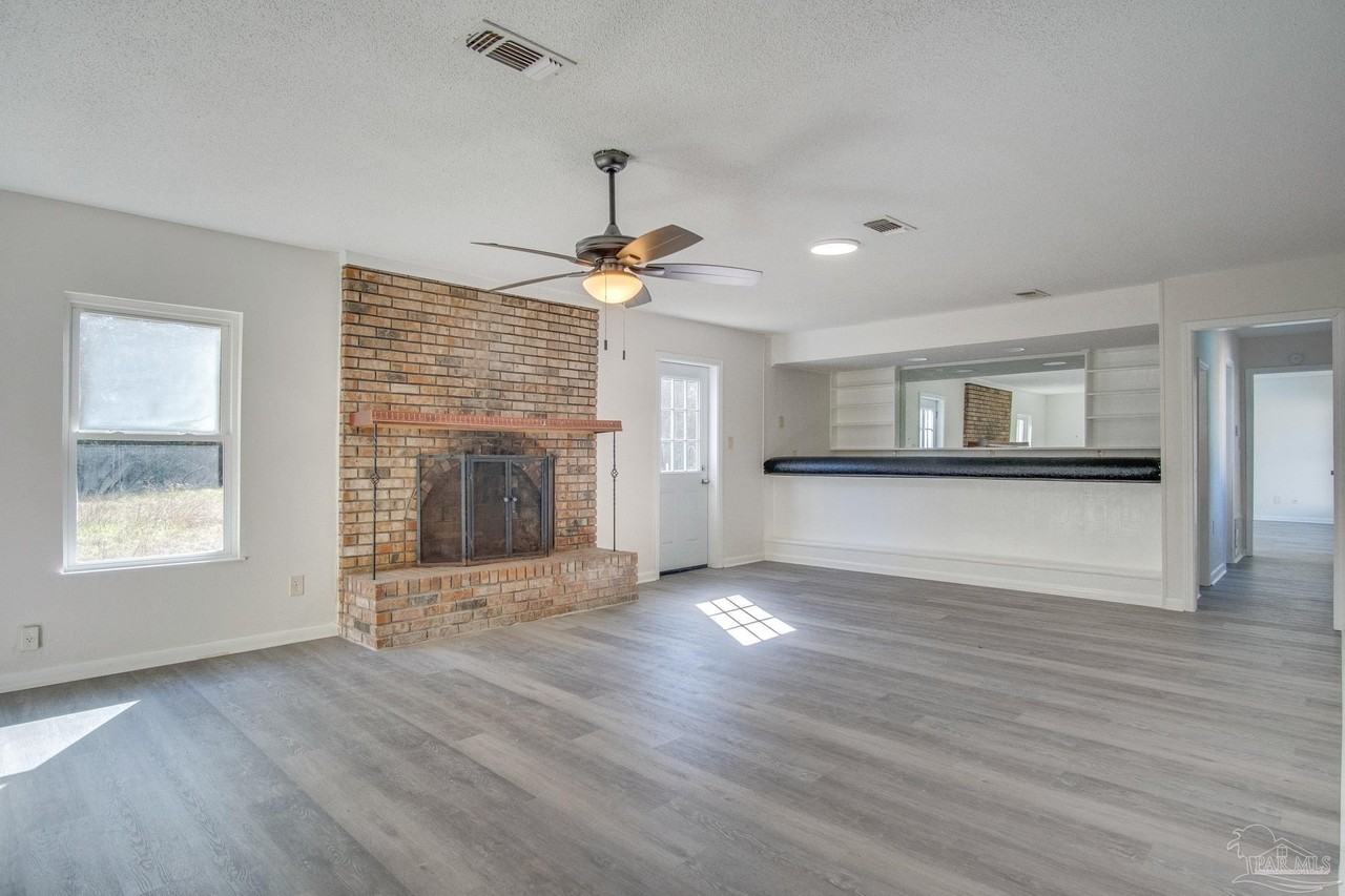 4725 Clara St - Photo 3 of 27