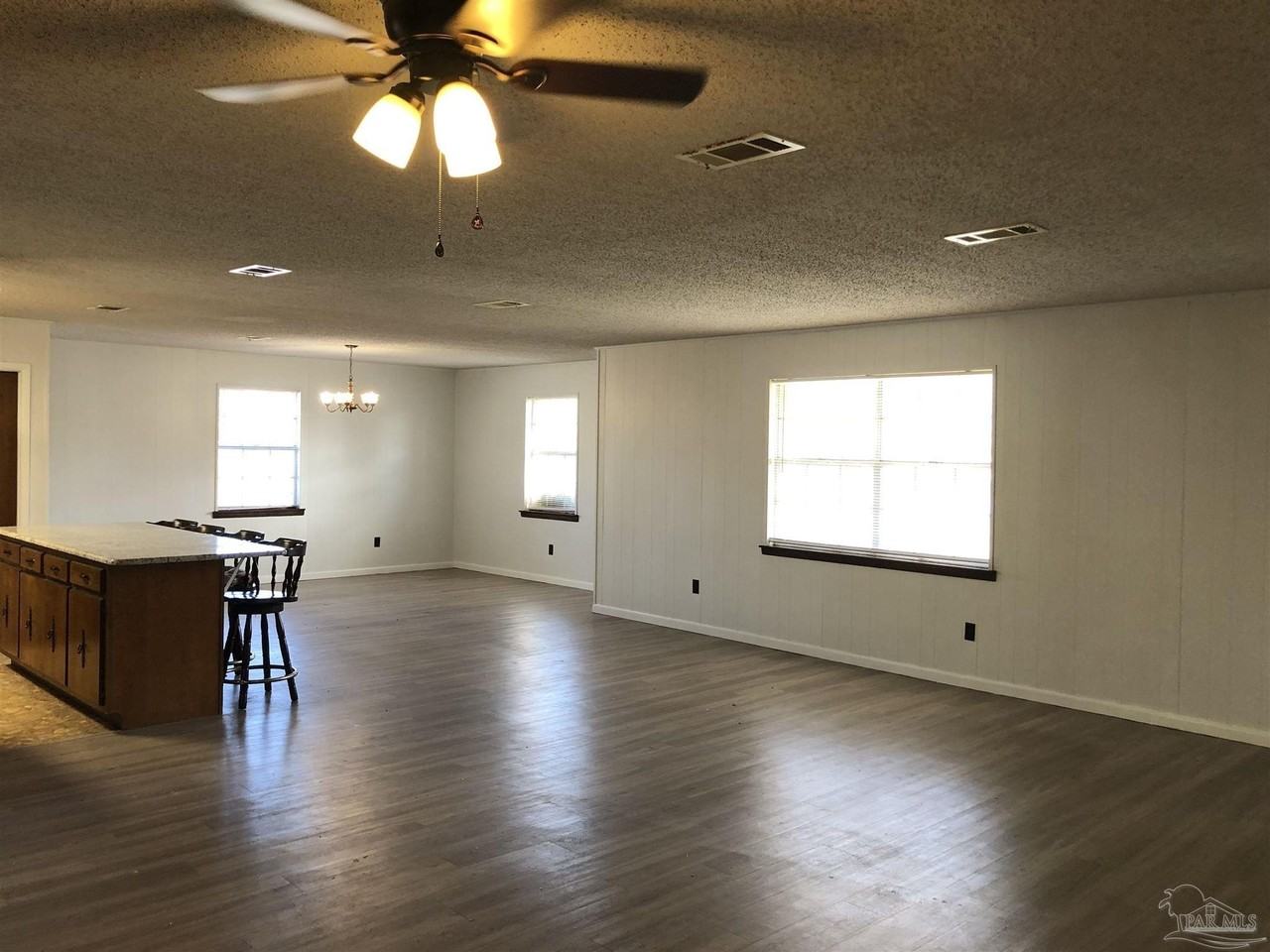 2015 Frontera St - Photo 4 of 24