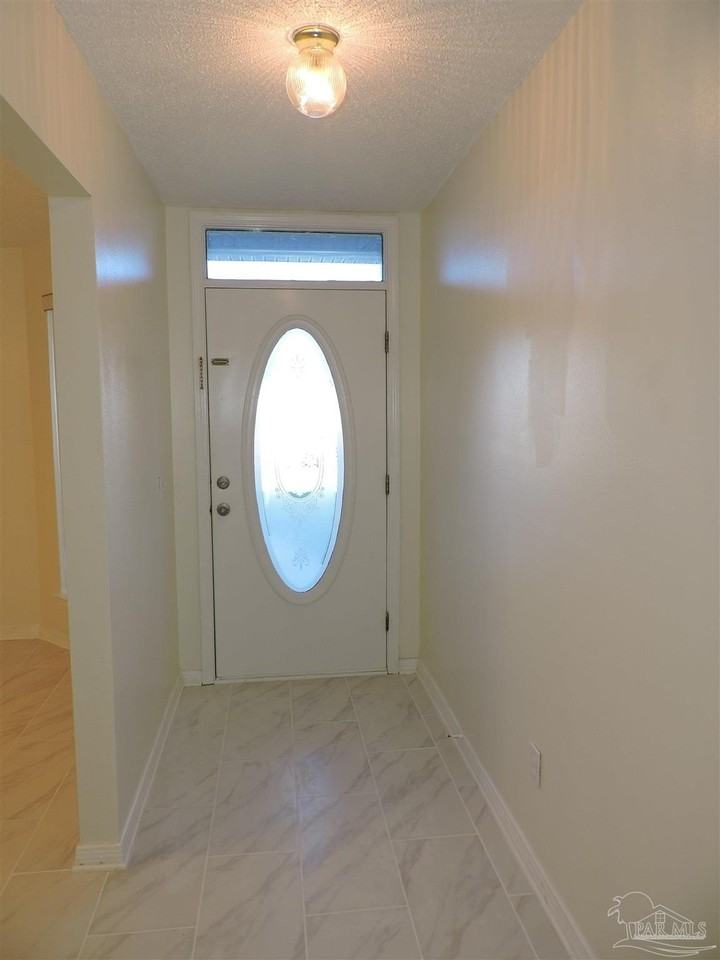 1913 Gulf Bay Ln - Photo 2 of 34