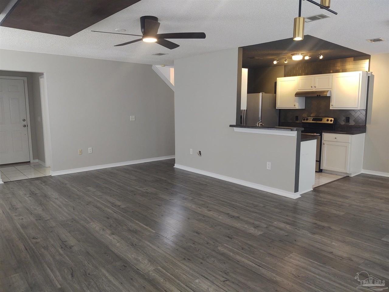 6351 Cottage Woods Dr - Photo 3 of 14