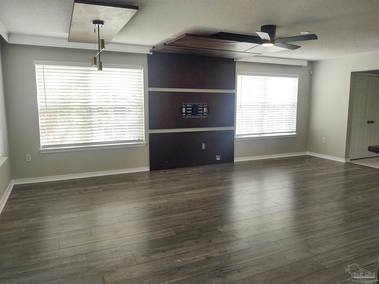 6351 Cottage Woods Dr - Photo 4 of 14