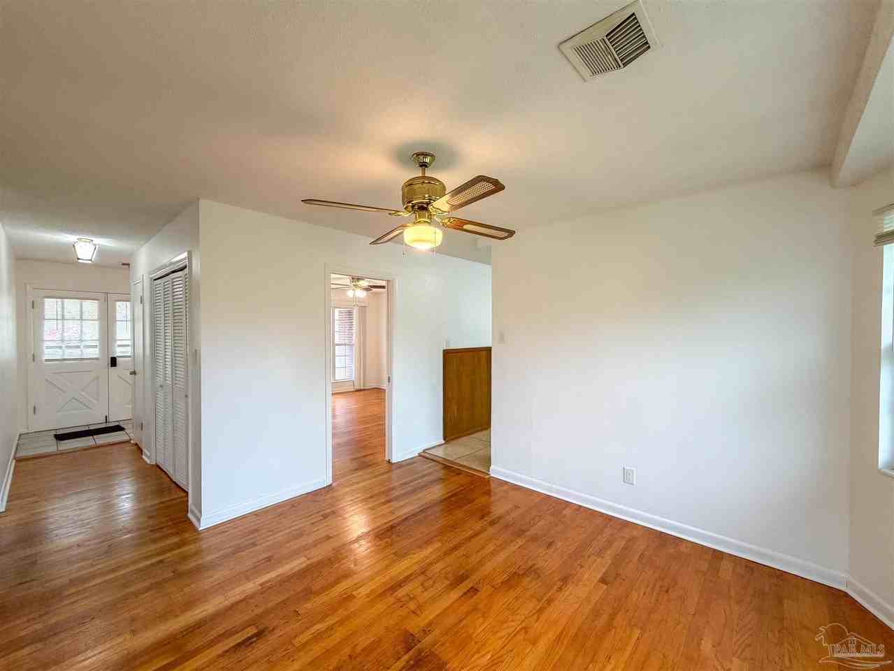 7 N 77th Ave - Photo 6 of 40