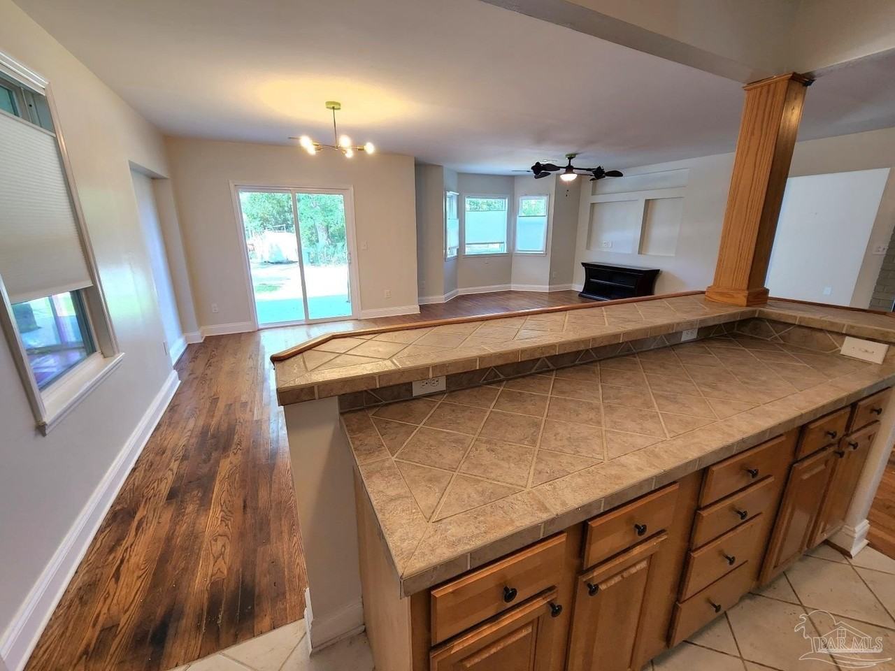 206 Berry Rd - Photo 3 of 17