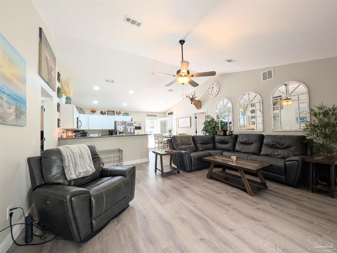 6837 Sagebrush Ln - Photo 2 of 26