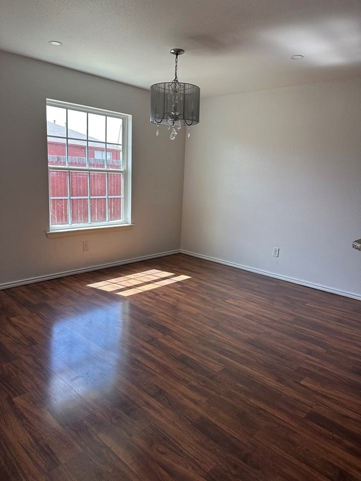 1218 Elm Ave - Photo 3 of 11