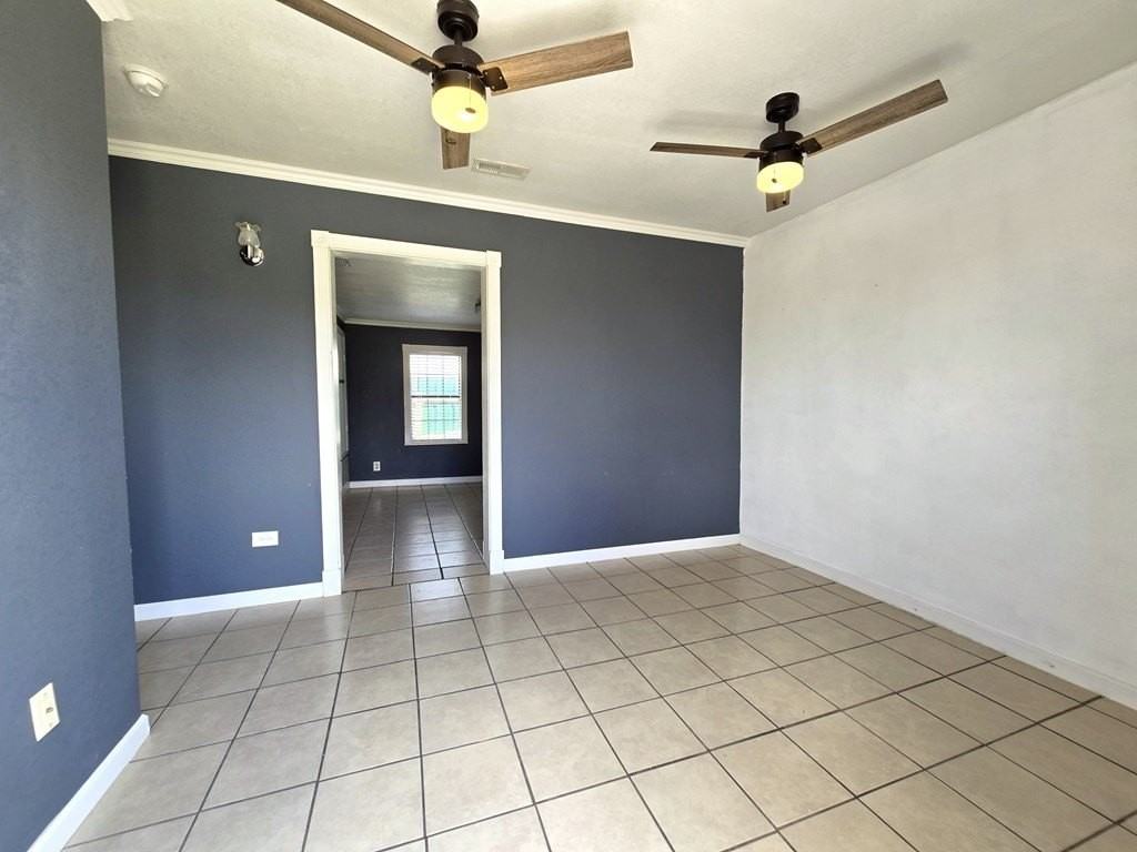 100 N Tilden St - Photo 2 of 13