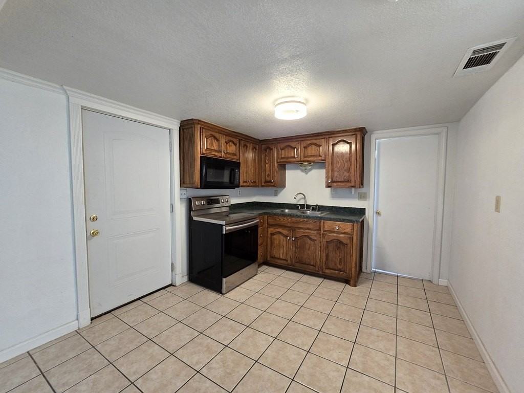 100 N Tilden St - Photo 4 of 13