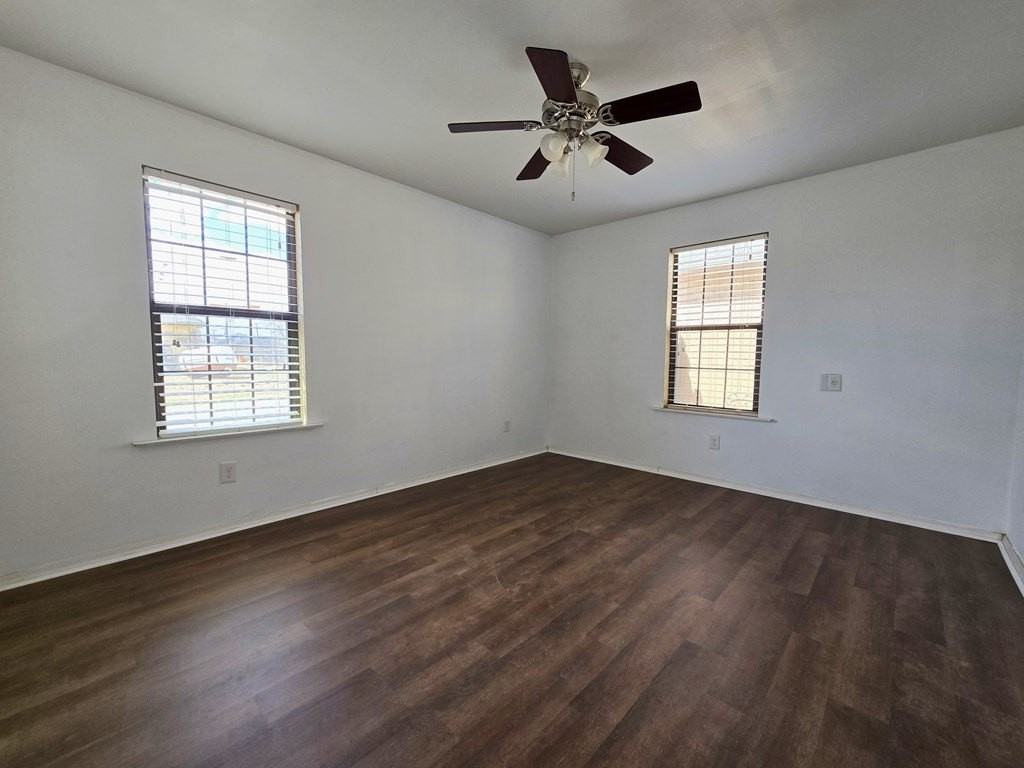 100 N Tilden St - Photo 5 of 13