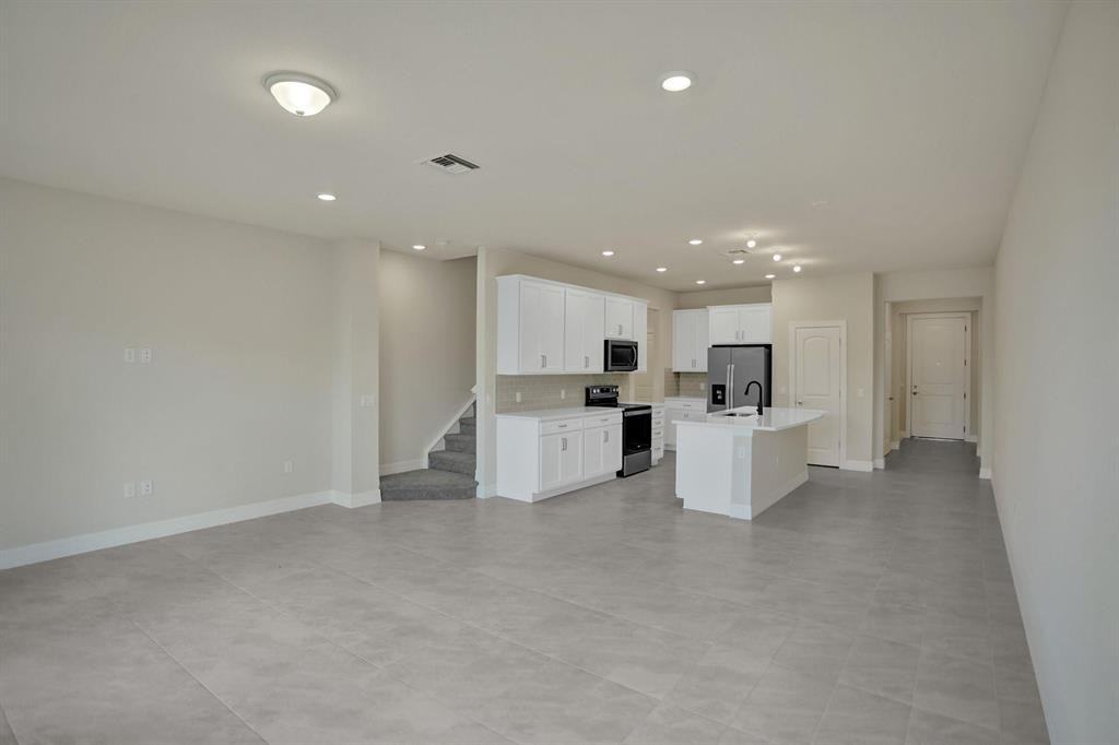 4841 Chantilly Rd - Photo 2 of 28