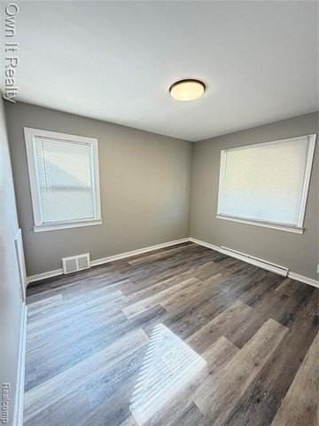 7324 Pierson St - Photo 5 of 13