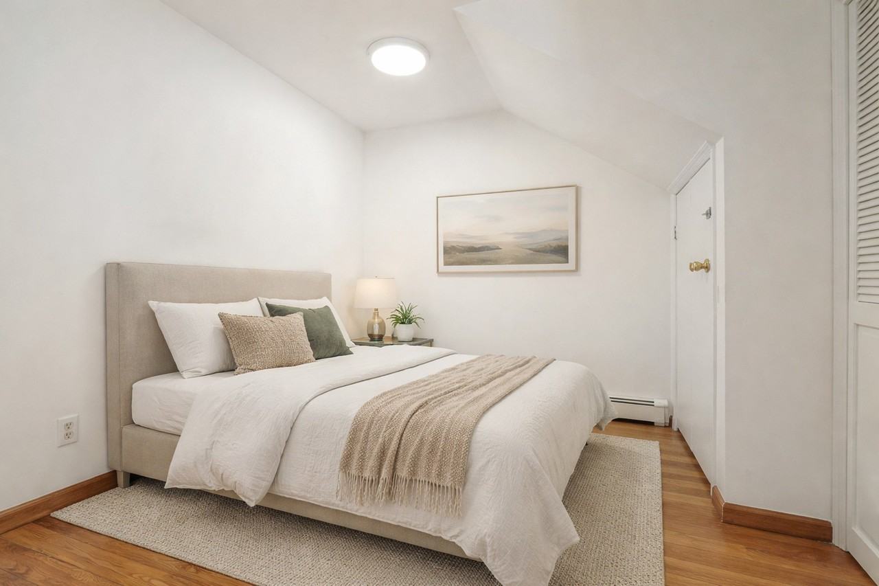 75 Jackson St Apt 1r - Photo 4 of 6